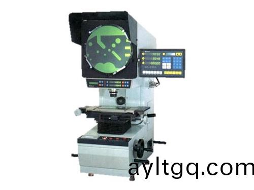 投(tou)影(ying)儀(yi)