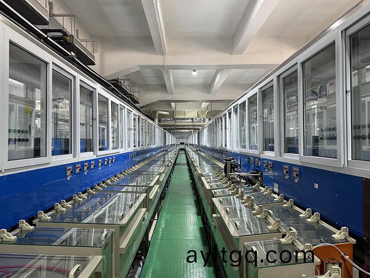 電(dian)鍍(du)生(sheng)産(chan)線(xian)